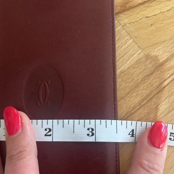 INTERNATIONAL WALLET WITH GUSSETS, MUST DE CARTIER